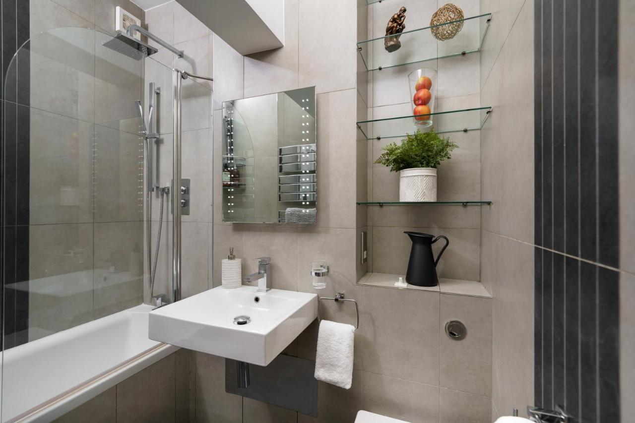 2 Bedr, 3 Beds, 1 Bath Thames, Trafalgar Sq Londra Esterno foto