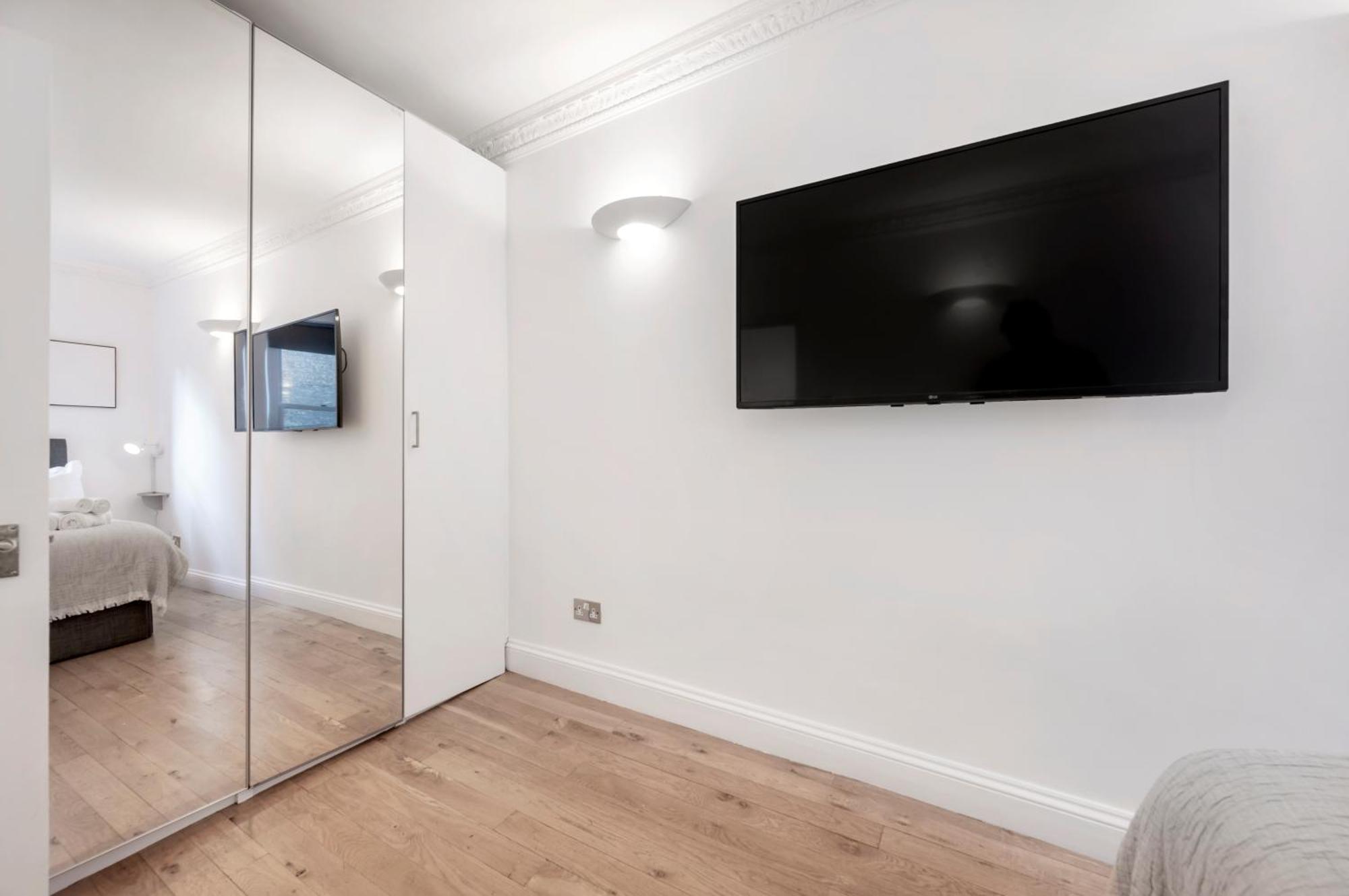 2 Bedr, 3 Beds, 1 Bath Thames, Trafalgar Sq Londra Esterno foto