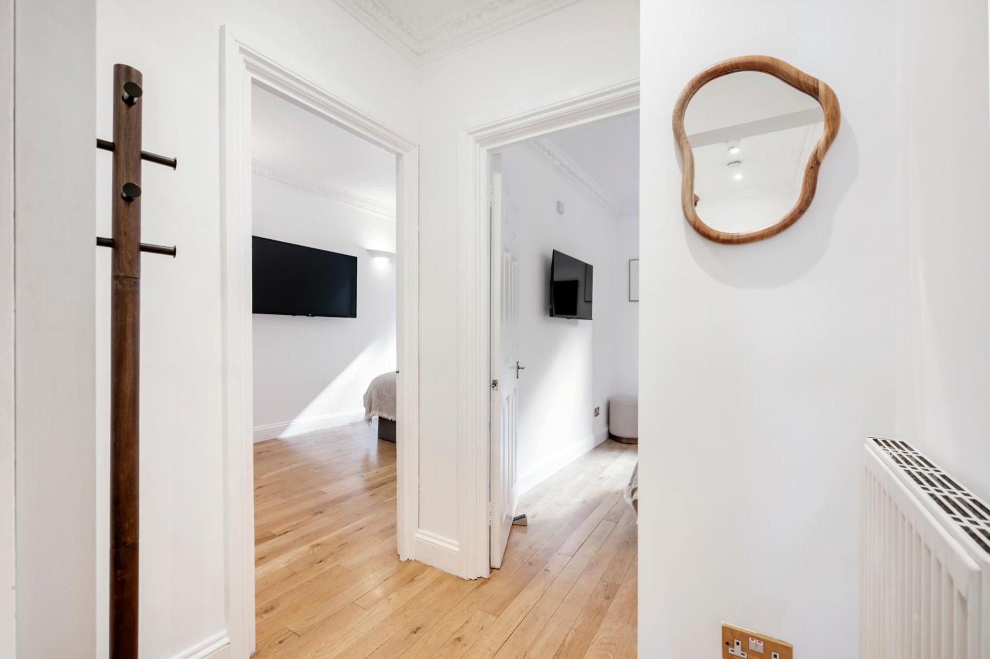 2 Bedr, 3 Beds, 1 Bath Thames, Trafalgar Sq Londra Esterno foto